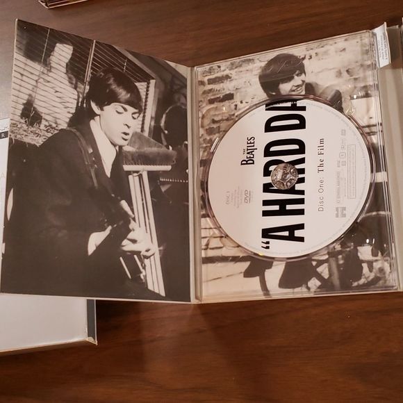 The Beatles - A Hard Day's Night Miramax Collector's Series on D.V.D. 2 Disk Set - Picture 5 of 8